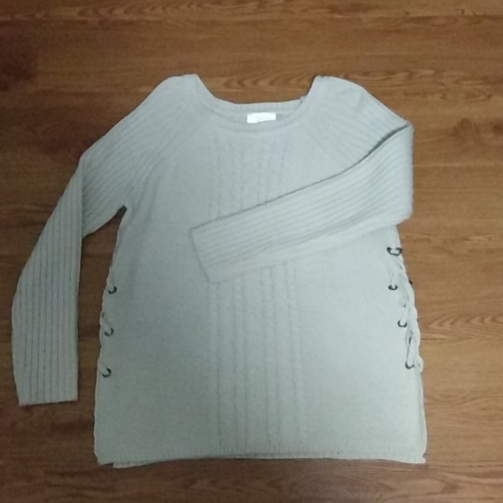 Knit sweater